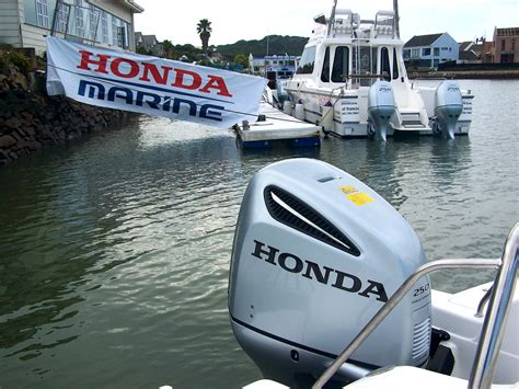 Honda's brand new bf250 high horsepower engine combines a powerful 3.6l v6 efi engine with the world's first direct air induction system to bring you the ultimate in outboard motor. Honda Marine Randburg News: All-new Honda BF250HP offering ...