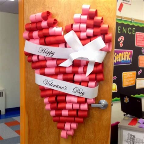 Since today is teachers' day in spain, we're sure you're going to love it! 53 Classroom Door Decoration Projects for Teachers