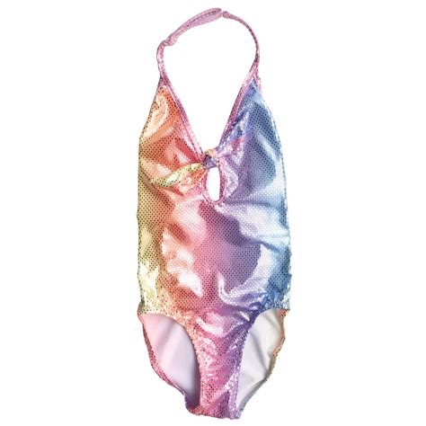 De la culotte de maillot de bain ou short de bain imprimé, en passant par le soutien gorge ou le haut échancrée, notre boutique en ligne ne pourra que vous offrir le modèle de vos rêves. Maillot de bain fille 1 pièce imprimé sirène Princesse Ilou