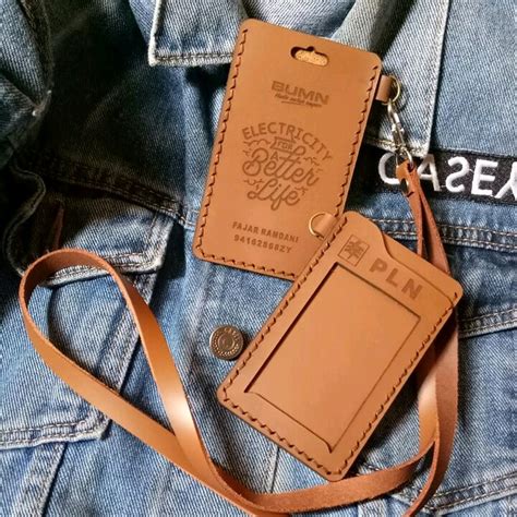 Beli aneka produk aksesoris listrik lainnya terbaru di elevenia sekarang! Jual id card holder kulit di lapak AsL leather craft arga ...