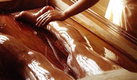 Exotc and relaxing turkish massage. Abhyanga- Acient Ayurvedic therapy