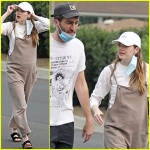 Emma stone and dave mccary seemingly secretly got married in 2020, with both wearing gold wedding bands in recent sightings. Emma Stone Photos, News and Videos | Just Jared