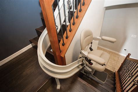 If you or a loved one has trouble getting up and down the stairs without assistance then it may be time. Stair Chair Lift Design Ideas - Modern - Staircase ...