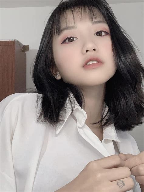Vạn khánh (1662) lê duy kỳ: Hot girl Tik Tok Lê Thị Khánh Huyền khoe clip chứa bàn tay ...