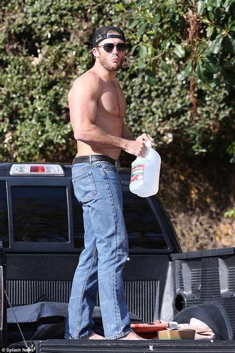 21 марта 1986, монтерей, калифорния) — американский актёр и модель. MAN CANDY: Scott Eastwood Works Up Sweat, We Drool ...