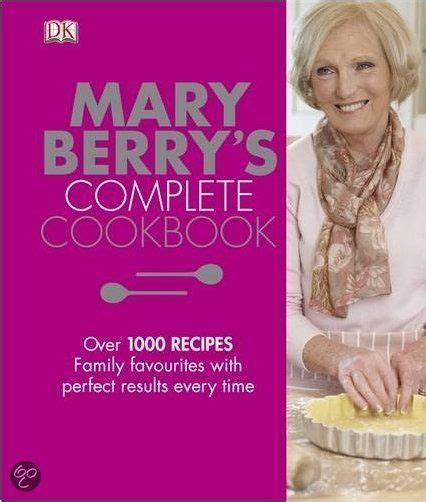 Guests may consult with a chef or special diets trained cast member before placing an order. Mary Berry's Complete Cookbook | Kookboek, Recepten, Boeken