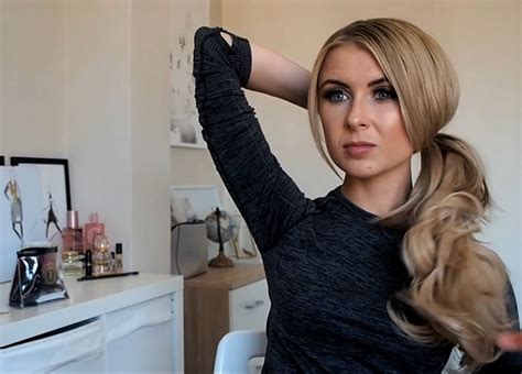 We've got all kinds of hair extensions for ponytails, and all of them hair can totally change how we look and feel, and with a ponytail for every day you're bound to find one to suit. Beauty: How To Style a Volume Ponytail with Clip-in Hair ...