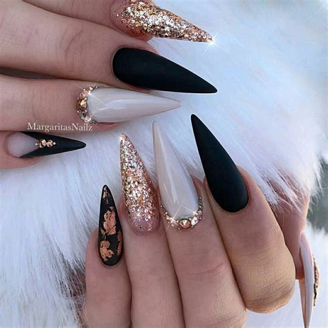 Uñas acrílicas 2018 uñas acrílicas 2018. Uñas Acrilicas Negras Picudas / Pin de Mariana Escalante ...