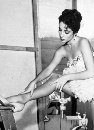 تَغَلَّبَ \ to get the better of: Elizabeth Taylor: The private life of a Hollywood icon ...