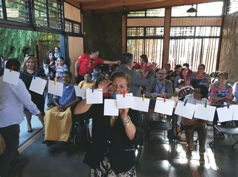 Encargado de la planificación, desarrollo y construcción de viviendas, además urbanizar y normar el uso de los espacios de los centros urbanos, haciéndolos apropiados para vivir. MINVU suspende actividades en todos los "Quiero mi Barrio ...