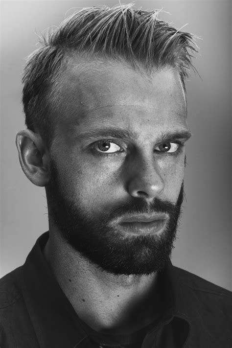 Kasper hjulmand (born 9 april 1972) is a danish football manager and a former player. MADS HJULMAND (© Søren Rønholt) - SPIELKIND