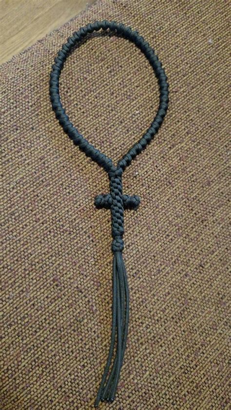 Paracord rosary paracord braids paracord knots paracord bracelets paracord ideas monkey fist knot block craft macrame knots diy arts and crafts. 50 knot paracord chokti | Paracord rosary, Bracelet ...