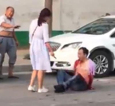 Public agent cheating girlfriend jenifer jane has hot facial. Shocking Moment Angry Wife Stabbed Her Cheating Husband as ...