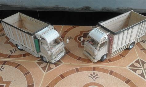 Miniatur truk jumbo dan sound sistem mini model giga / nmr 71 ukuran 1:2 100x300 kabing jungkit pintu bukaan dasbor kursi. Jual Miniatur truk kayu mentahan Mitsibhisi | Bukalapak ...