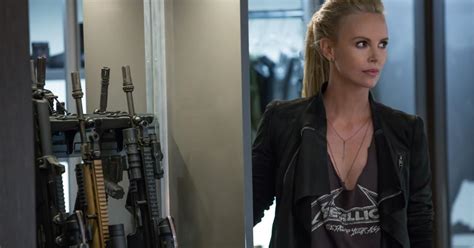 More fast and furious 9 casting news continues to break as the possibly penultimate film in the franchise enters its third week of filming. Fast & Furious 9 : Charlize Theron revient et change de ...