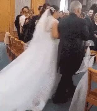 Herzlich willkommen zu unserer sammlung von tausenden wunderschönen lustige gifs, bilder und animationen. Unbelievable Wedding Moments (50 pics)