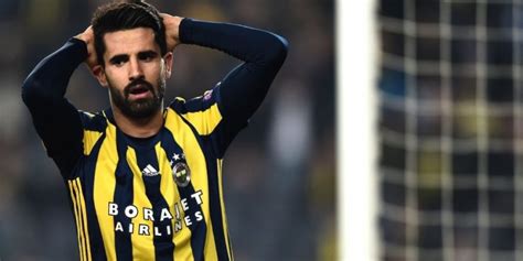 Süper lig takımlarından fenerbahçe'de forma giymektedir. Fenerbahçe'de Sadık Çiftpınar ve Alper Potuk kadro dışı!