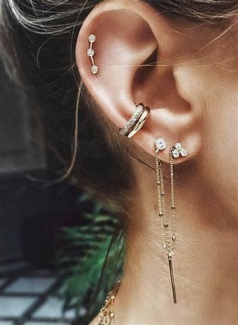 Cute cartilage ear piercing jewelry ideas. pinterest: chandlerjocleve instagram: chandlercleveland ...