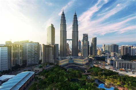 In recent years, malaysia's government has been actively seeking to attract skilled expatriates into the country. The Top 10 Things to Do in Kuala Lumpur