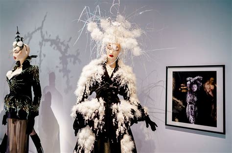 See more of manfred thierry mugler on facebook. #GetMuglerized - Kunsthal