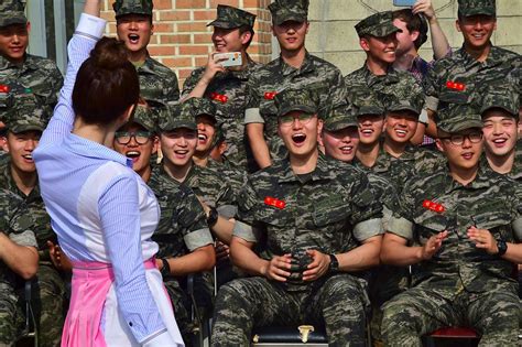 In rare cases, they will wait until they graduate from university before they start their military service. 3,400 South Korean Men Give Up Their Citizenship Yearly To ...