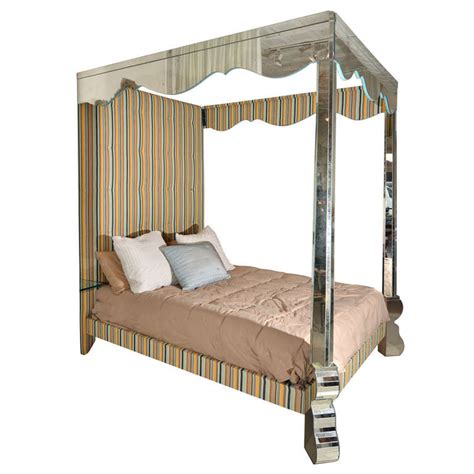 Montecito eastern king bedroom 5pc set: Mirrored Canopy Bed Conferences | BangDodo