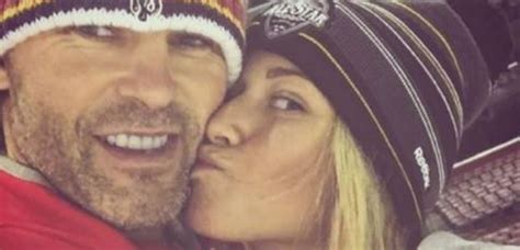 Jaromir jagr spent six years with his girlfriend anna puhajková. Jágr poprvé s novou láskou. Máme se krásně, vzkazuje ...