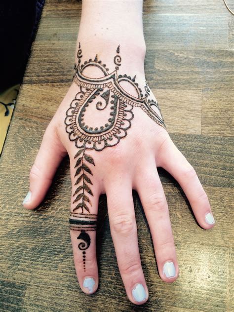 Browse henna tattoo artists in hammond and contact your favorites. Pin by Kate Ellis on Henna | Henna hand tattoo, Henna ...