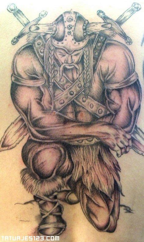 Here are some of the nicest patterns you'll find, from bold, simple and elegant knotworks to more complex zoomorphic patterns with entwined animals and colorful images. Pin by Luis Salas on BATALLAS HISTÓRICAS | Viking warrior ...