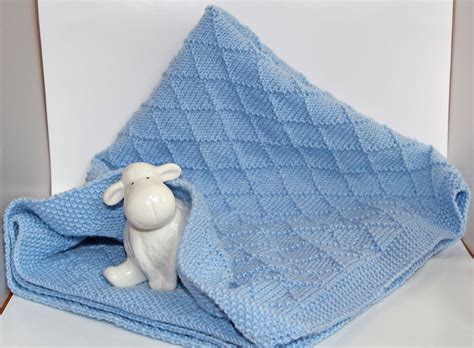 Auch als anfänger kannst du ein niedliches plaid für dein schätzchen selber anfertigen. Strickanleitung Babydecke Wunschkind, 2 Größen, für ...