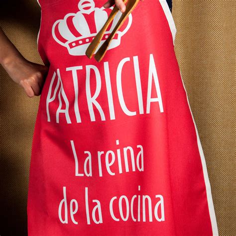 La idea es que reconozcan tu negocio en el mundo competitivo de la hostelería. Delantal "La reina de la cocina" personalizado