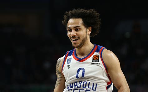 Bağımsız yk üyesi görev süresinin uzatılması hk. Anadolu Efes, Shane Larkin agree on 2-year, $7.7M extension