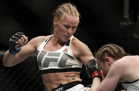 Shevchenko shows off her moves after title defense. Valentina Shevchenko Appears on FightBox Podcast - FIGHTMAG