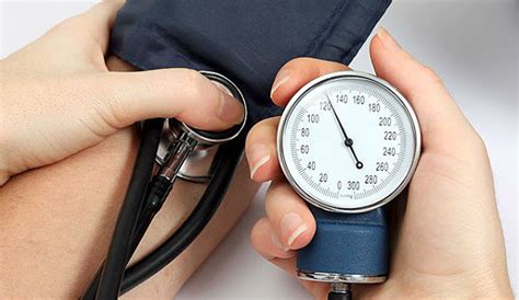 Tekanan darah atau tekanan darah adalah normal dalam tubuh, umumnya berlaku apabila keadaan badan itu sihat dan sesuai. Ternyata, Tekanan Darah Normal Bukan 120/80 | Vemalen