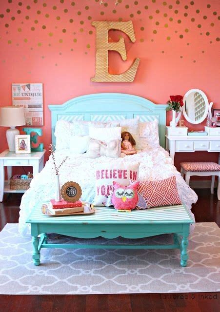 Use this opportunity to see some pictures to find brilliant ideas, look at the picture, these are inspiring photos. Coral and aqua girl's room with princess bed | Girl room ...