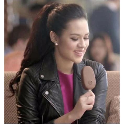 Selain akan mendapatkan produk yang asli dari kulit domba super, bahan yang digunakan pun merupakan bahan pilihan terbaik. GAFTAR HARGA Jaket Semi Kulit Wanita Raisa / Jaket Hitam ...