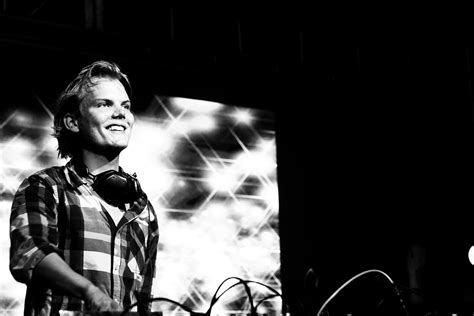 After the 47 minutes it is bits and pieces from the remaining part of. Avicii Tribute Concert vindt in december plaats in ...