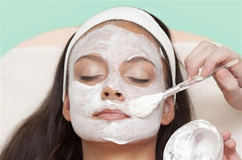 Melicinkan kulit muka cara untuk melicinkan kulit badan cara untuk melicinkan kulit muka dengan cepat petua kecantikan muka petua kulit muka. 10 Cara Memutihkan Kulit Dari Bahan Alami Dengan Cepat dan ...