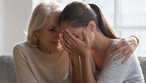 5 Helpful Tips for Comforting Someone Who is Grieving - NFCR