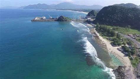 Novel ini menceritakan, raiha seorang doktor muda yang terpaksa melalui pelbagai bentuk latar pusat rawatan pantai kasih. Pantai Lhoknga 🏖️ HTM, Rute, Foto & Ulasan Pengunjung