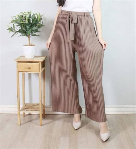 Pusat metro tanah baju wanita terbaik. Ootd Hijab Celana Plisket - Hijab Casual
