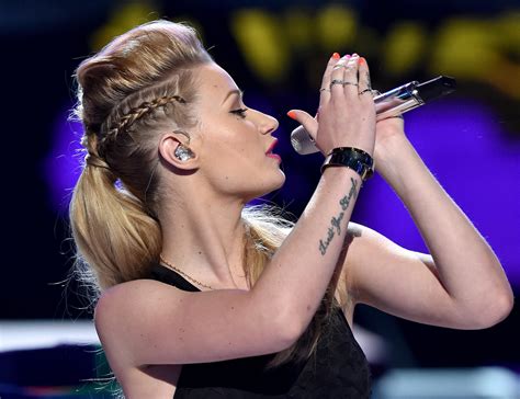I will tweet the picture of his tattoo when i land. Iggy Azalea | Jaime King Got an Elegant Rose Tattoo, Plus ...