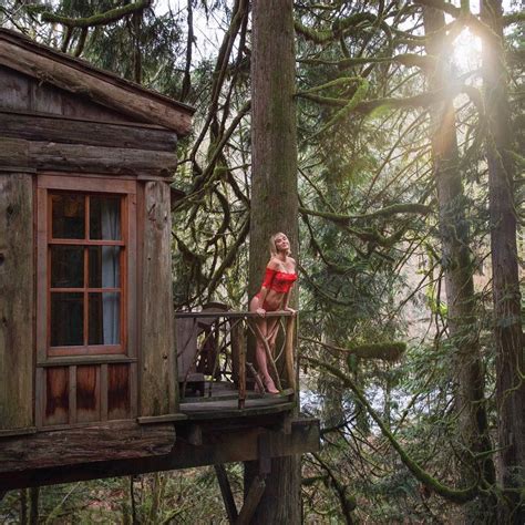 She studied at the oregon state university and later portland state university. Pin on Sara Underwood