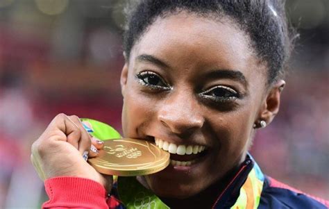 — simone biles (@simone_biles) february 3, 2020 @simone_biles. Simone Biles: Das Turn-Wunder - Olympische Sommerspiele in ...