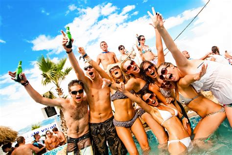 Spring break is a vacation period in early spring at universities and schools, which started during the 1930s in the us and is now observed in many other countries as well. Summer Thing To Do In Croatia-2016 Spring Break Island ...