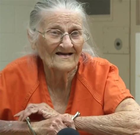 0 vues 0 commentaires 0 recommandations. Une femme de 93 ans mise en prison pour ne pas avoir payé ...