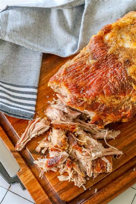 This slow roast pork shoulder cooks for 6 hours, for juicy meat and perfect pork crackling. Best Oven Roasted Pork ShoulderVest Wver Ocen Roasted Pork ...