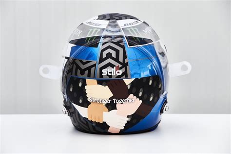 Bottas, monako'daki pit stopta aracın pozisyonunun yanlış olduğu önerilerine şaşırmış. 2020 Mercedes Valtteri Bottas Austrian GP helmet