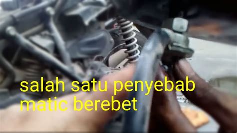 Oleh karena itu lebih baik kita rutin melakukan perawatan terhadap motor kita. Cara Mengatasi Motor Metik Kluar Asap Hitam : Tapi jika ...