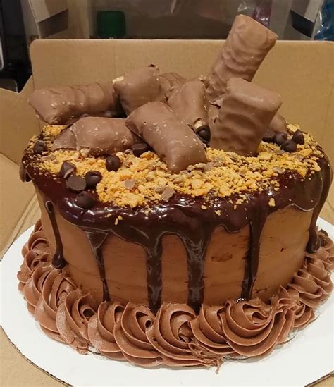 Yellow cake mix, chocolate instant pudding and pie filling mix and 8 more. Butterfinger cake. . . . ... in 2020 | Butterfinger cake ...